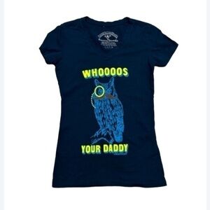 - 🛍️ 2/$12
DAVID & GOLIATH Luxury Threads Whooos Your Daddy short sleeve vneck